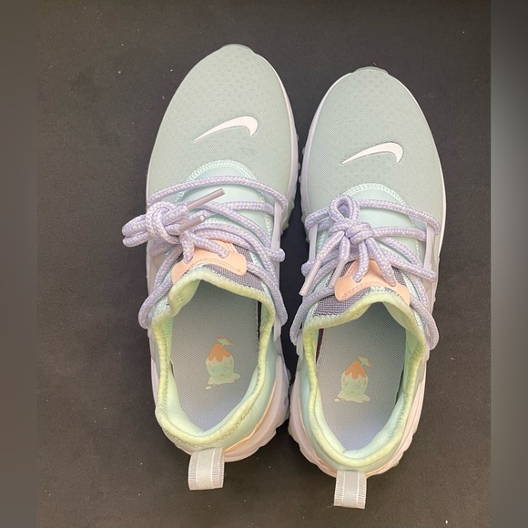 Nike React Presto ( Womens - Size 7 ) - Picture 6 of 7